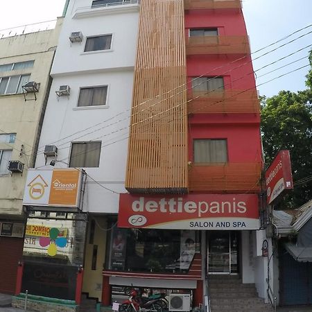 Oriental Pension Plaza Ormoc Kültér fotó