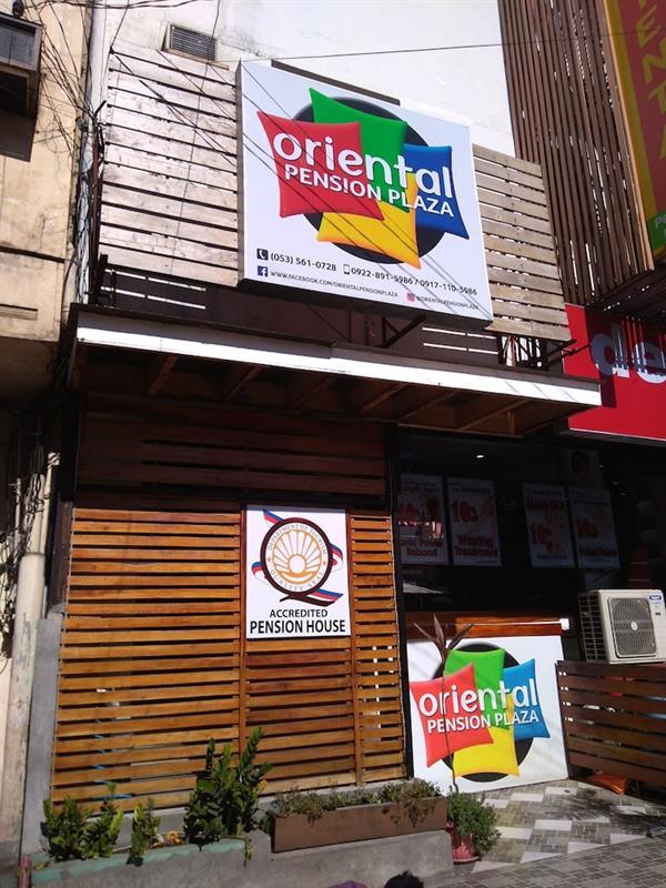 Oriental Pension Plaza Ormoc Kültér fotó