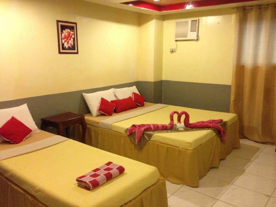 Oriental Pension Plaza Ormoc Kültér fotó