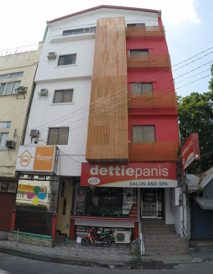 Oriental Pension Plaza Ormoc Kültér fotó