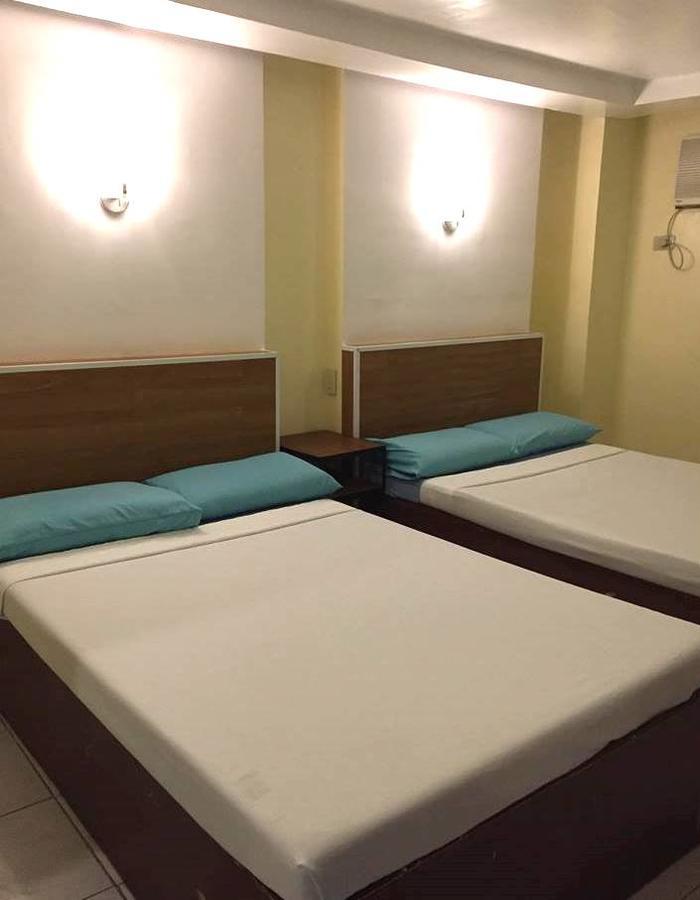 Oriental Pension Plaza Ormoc Kültér fotó